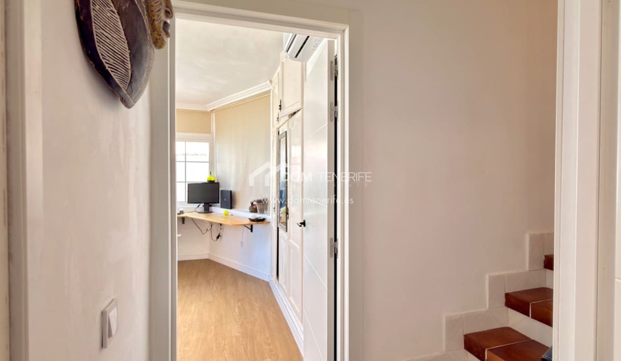 2 sovrum Hus till salu i Costa Adeje med garage - 515 000 € (Ref: 9270372)