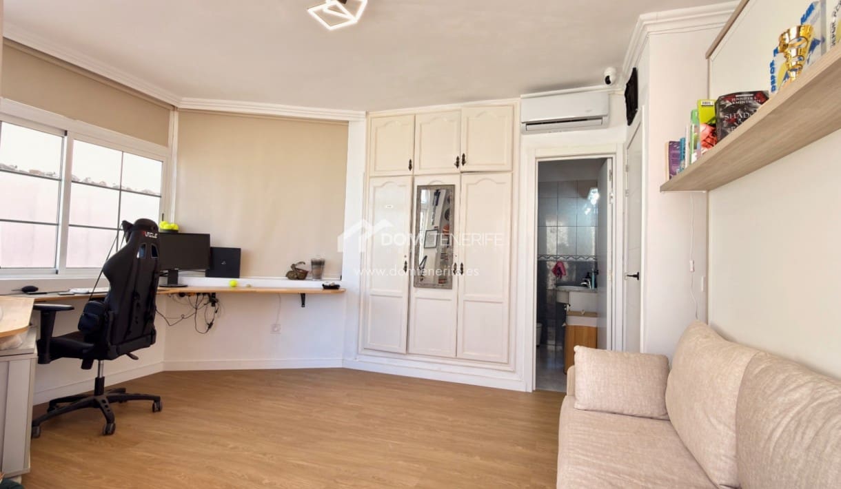 2 sovrum Hus till salu i Costa Adeje med garage - 515 000 € (Ref: 9270372)