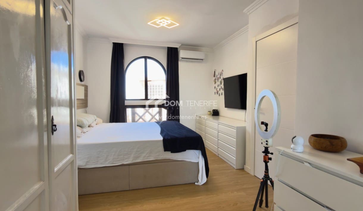 2 sovrum Hus till salu i Costa Adeje med garage - 515 000 € (Ref: 9270372)