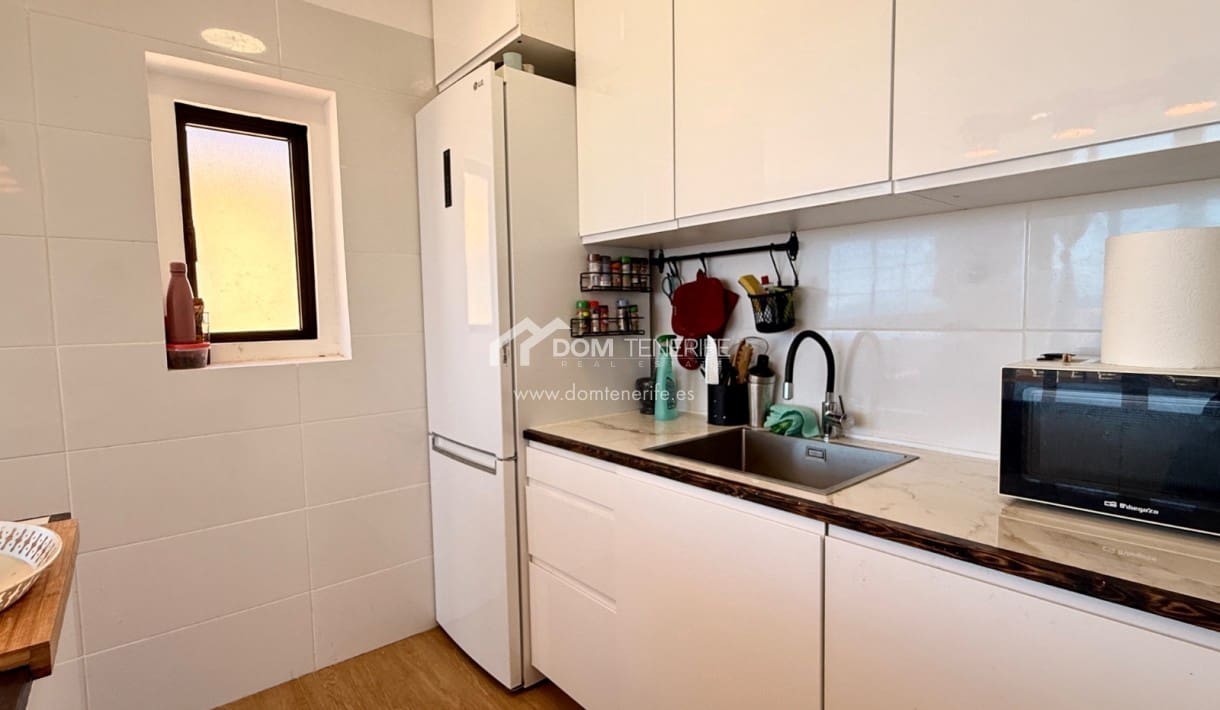 2 sovrum Hus till salu i Costa Adeje med garage - 515 000 € (Ref: 9270372)