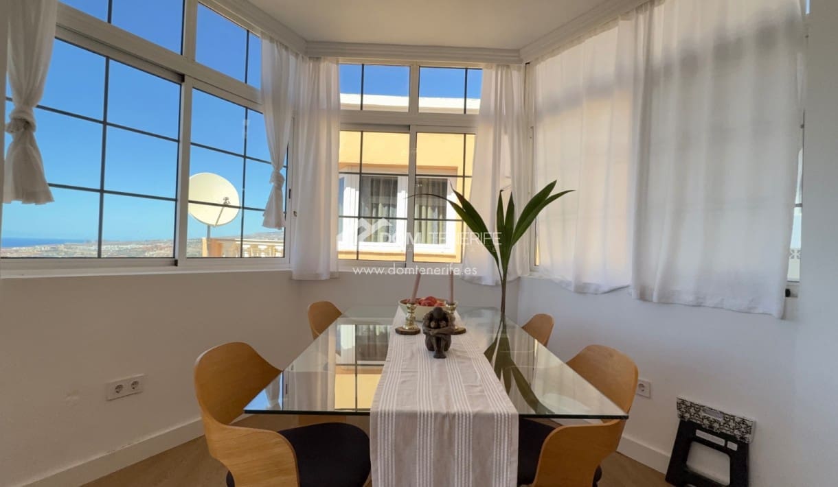 2 sovrum Hus till salu i Costa Adeje med garage - 515 000 € (Ref: 9270372)