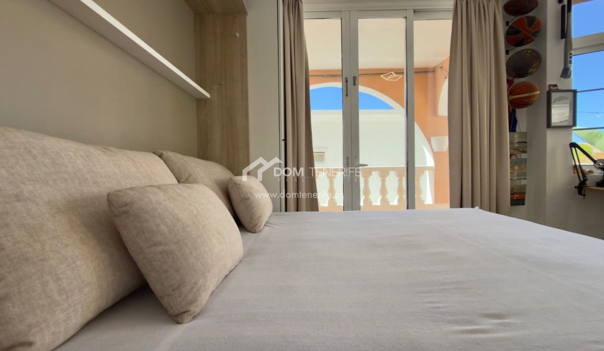 2 sovrum Hus till salu i Costa Adeje med garage - 515 000 € (Ref: 9270372)