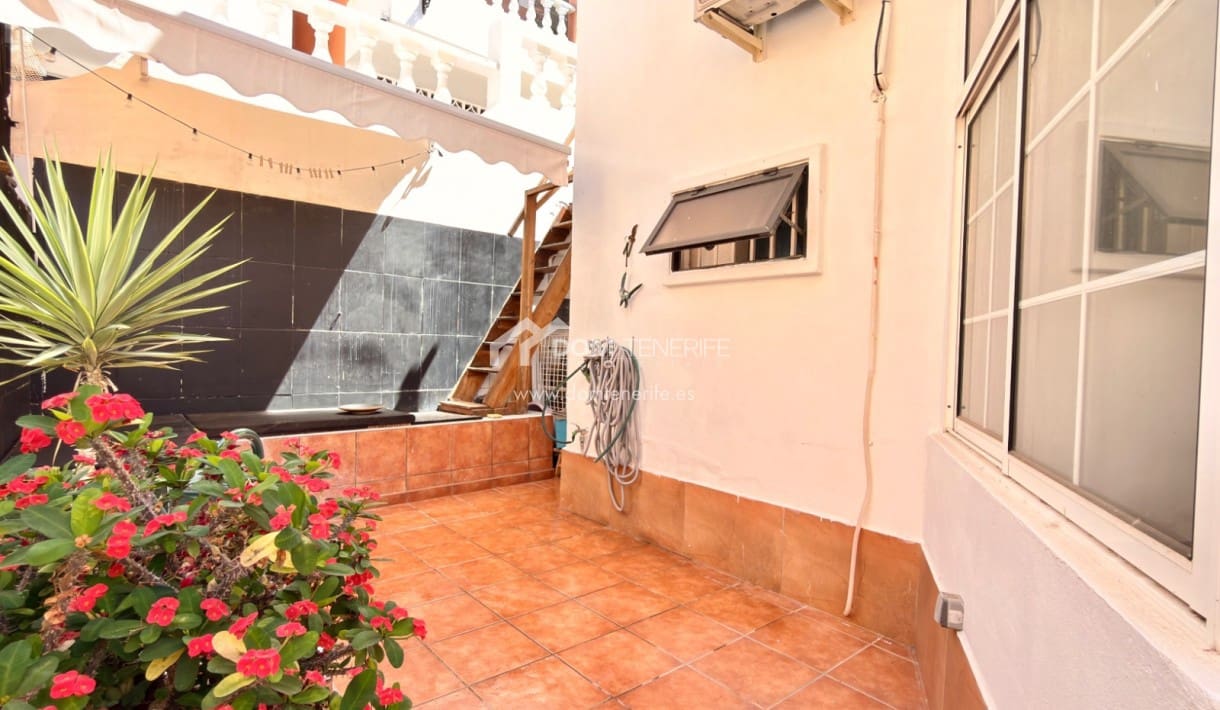 2 sovrum Hus till salu i Costa Adeje med garage - 515 000 € (Ref: 9270372)