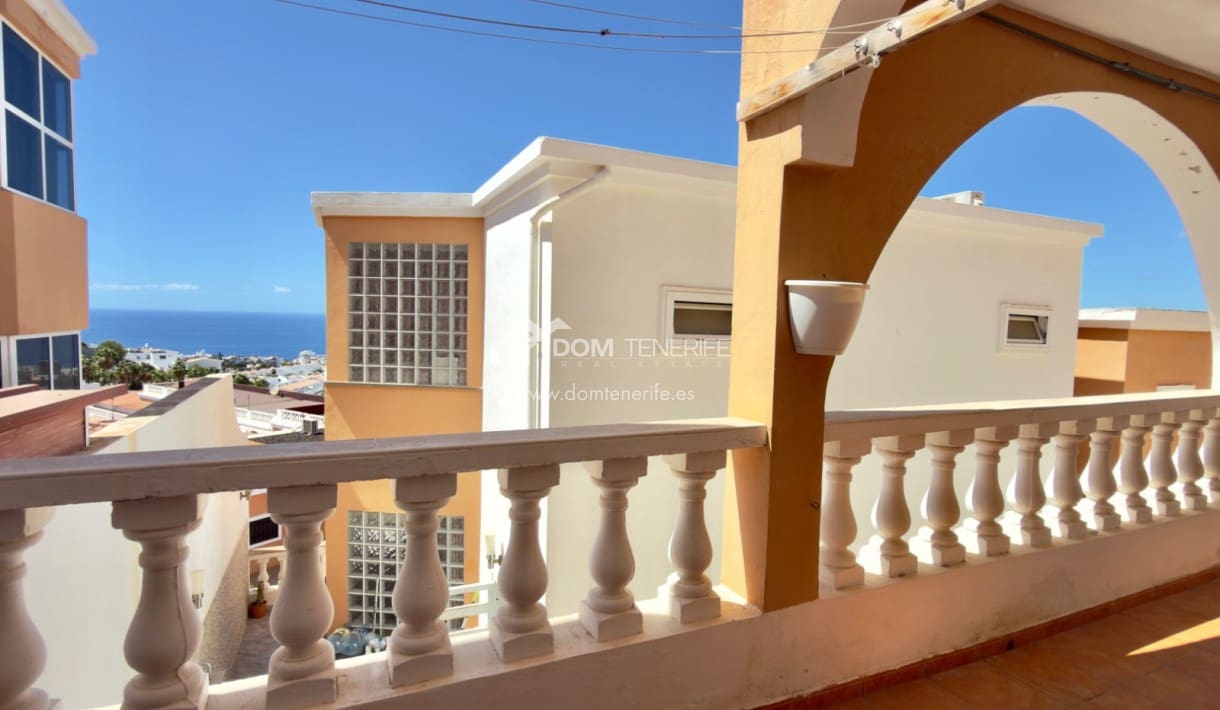 2 sovrum Hus till salu i Costa Adeje med garage - 515 000 € (Ref: 9270372)