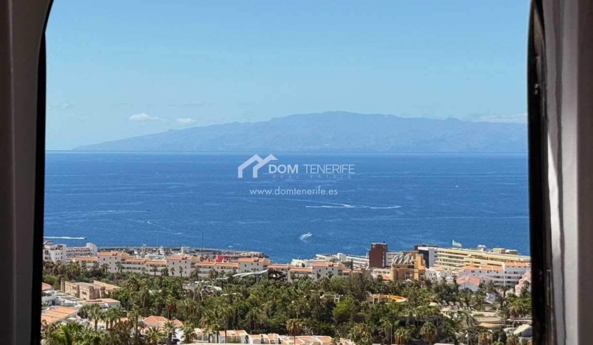 2 sovrum Hus till salu i Costa Adeje med garage - 515 000 € (Ref: 9270372)