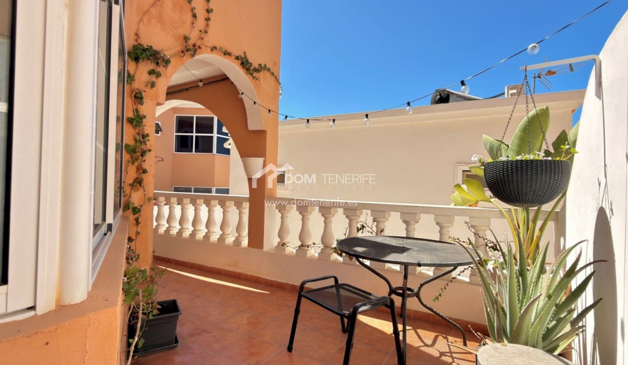 2 sovrum Hus till salu i Costa Adeje med garage - 515 000 € (Ref: 9270372)