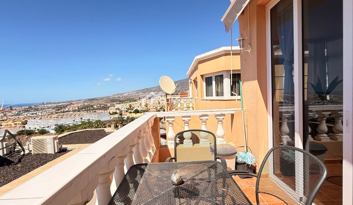 2 sovrum Hus till salu i Costa Adeje med garage - 515 000 € (Ref: 9270372)