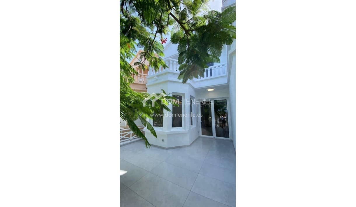 3 soveværelse Villa til salg i Fanabe med swimmingpool - € 1.400.000 (Ref: 9279815)