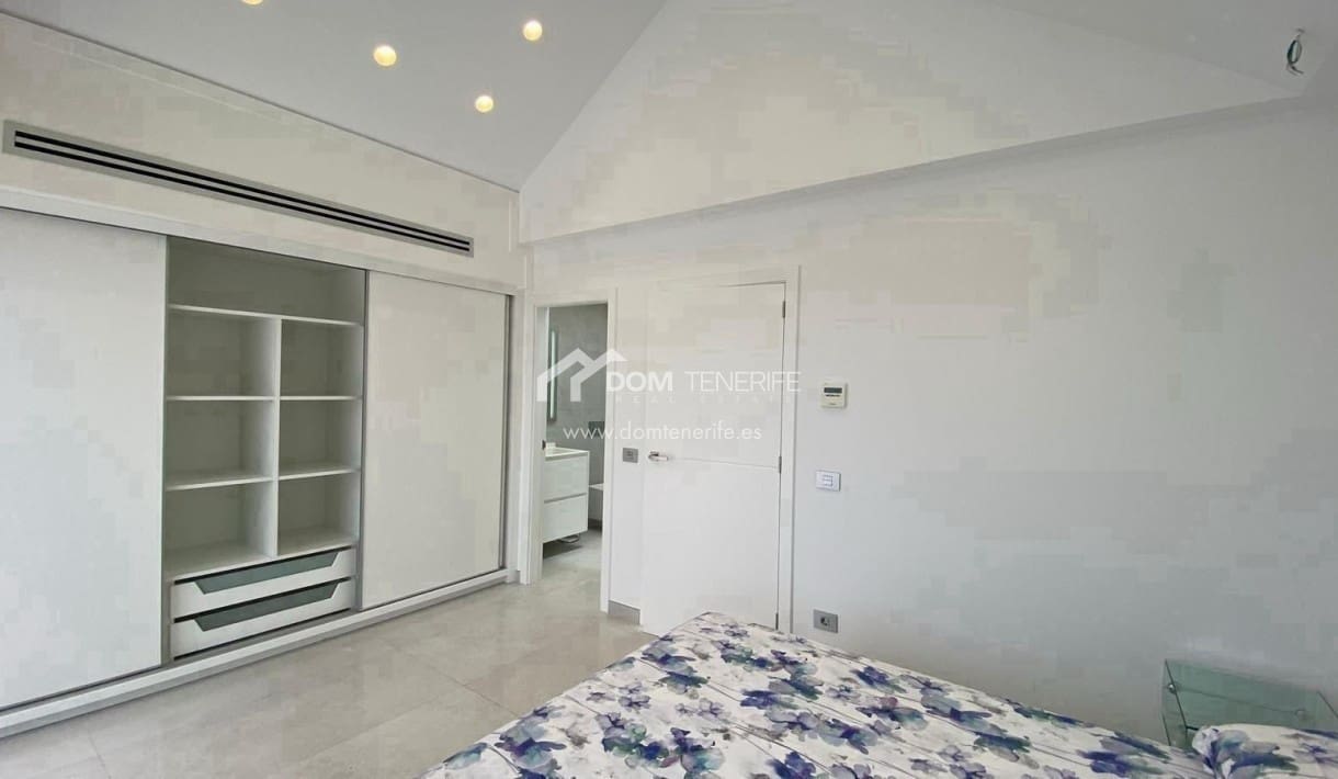 3 soveværelse Villa til salg i Fanabe med swimmingpool - € 1.400.000 (Ref: 9279815)