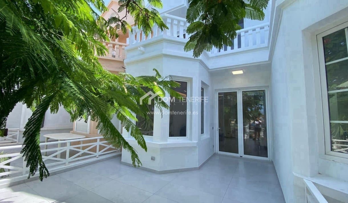 3 soveværelse Villa til salg i Fanabe med swimmingpool - € 1.400.000 (Ref: 9279815)