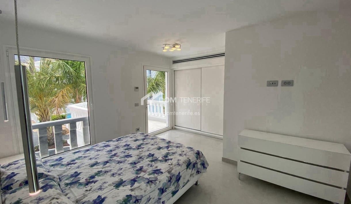 3 soveværelse Villa til salg i Fanabe med swimmingpool - € 1.400.000 (Ref: 9279815)