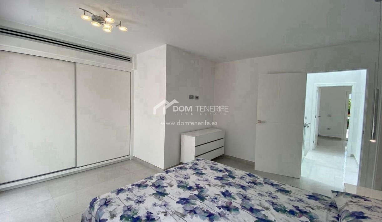 3 soveværelse Villa til salg i Fanabe med swimmingpool - € 1.400.000 (Ref: 9279815)