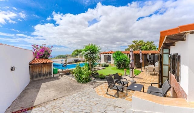 3 soveværelse Villa til salg i Granadilla de Abona med swimmingpool - € 389.000 (Ref: 9295047)