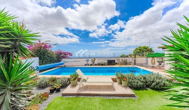 3 soveværelse Villa til salg i Granadilla de Abona med swimmingpool - € 389.000 (Ref: 9295047)