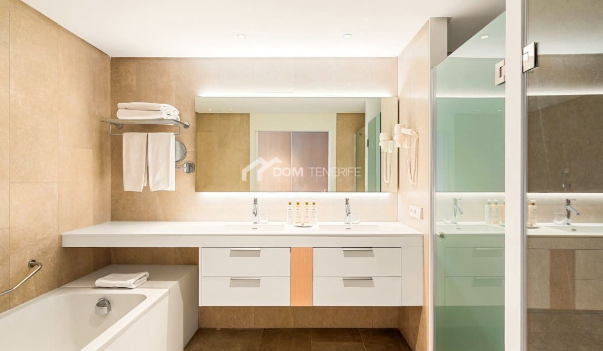 2 quarto Apartamento para venda em Guia de Isora com piscina - 900 000 € (Ref: 9314537)