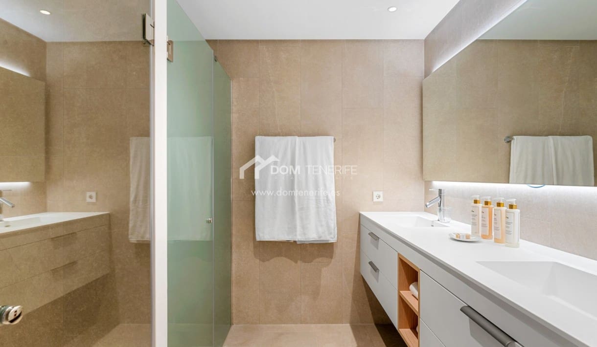 2 quarto Apartamento para venda em Guia de Isora com piscina - 900 000 € (Ref: 9314537)