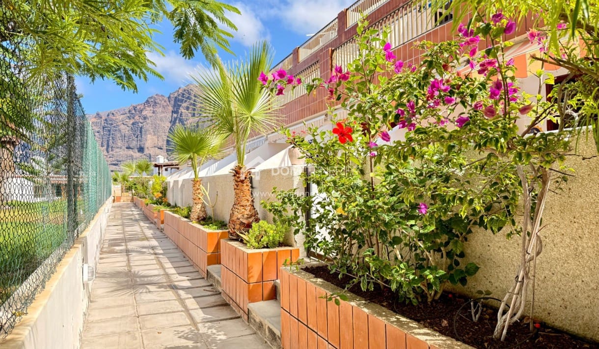 1 bedroom Apartment for sale in Los Gigantes with pool - € 240,000 (Ref: 9319773)