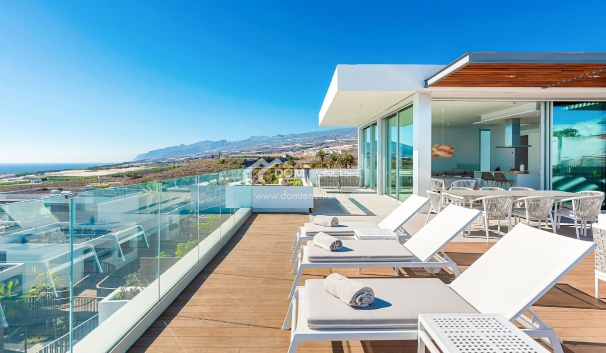 3 bedroom Apartment for sale in Guia de Isora with pool - € 1,829,000 (Ref: 9319973)