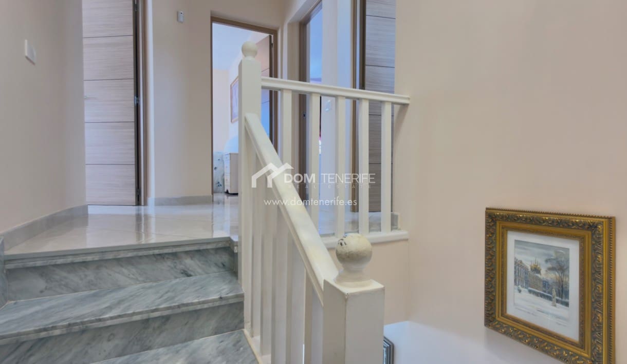 3 soveværelse Byhus til salg i Torviscas med swimmingpool garage - € 630.000 (Ref: 9322318)