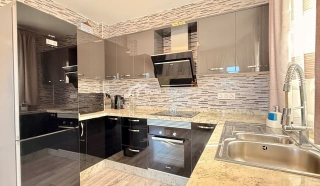 3 soveværelse Byhus til salg i Torviscas, Adeje med swimmingpool garage - € 630.000 (Ref: 9322318)