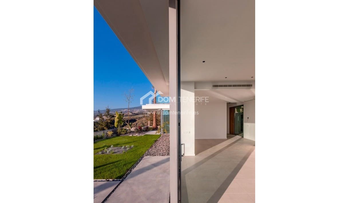 3 chambre Villa/Maison à vendre à Guia de Isora avec piscine garage - 1 735 000 € (Ref: 9332866)