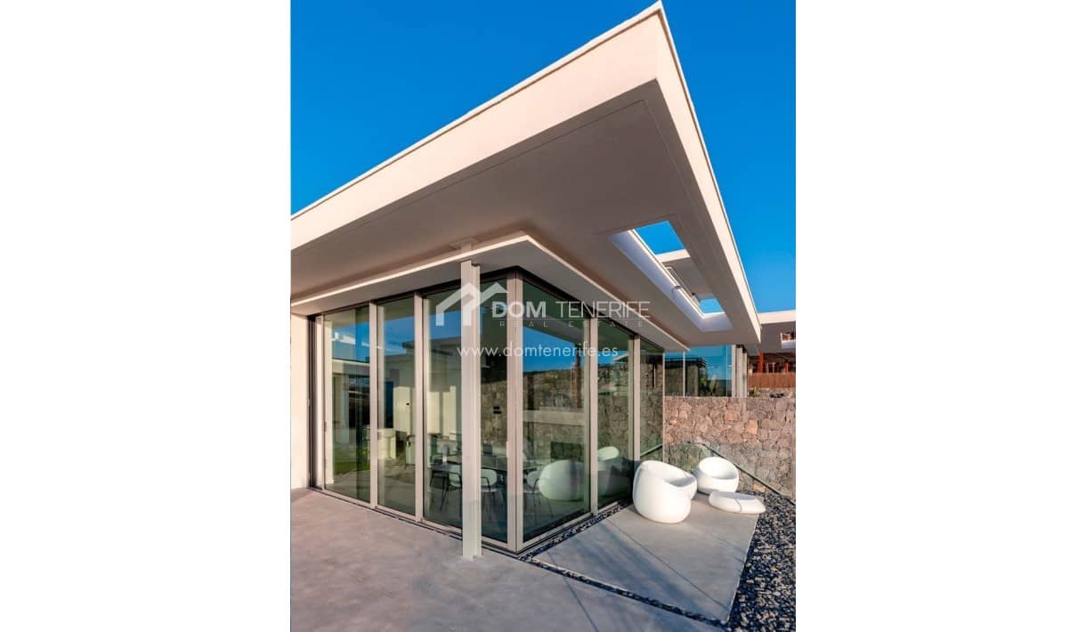 3 chambre Villa/Maison à vendre à Guia de Isora avec piscine garage - 1 705 000 € (Ref: 9332867)