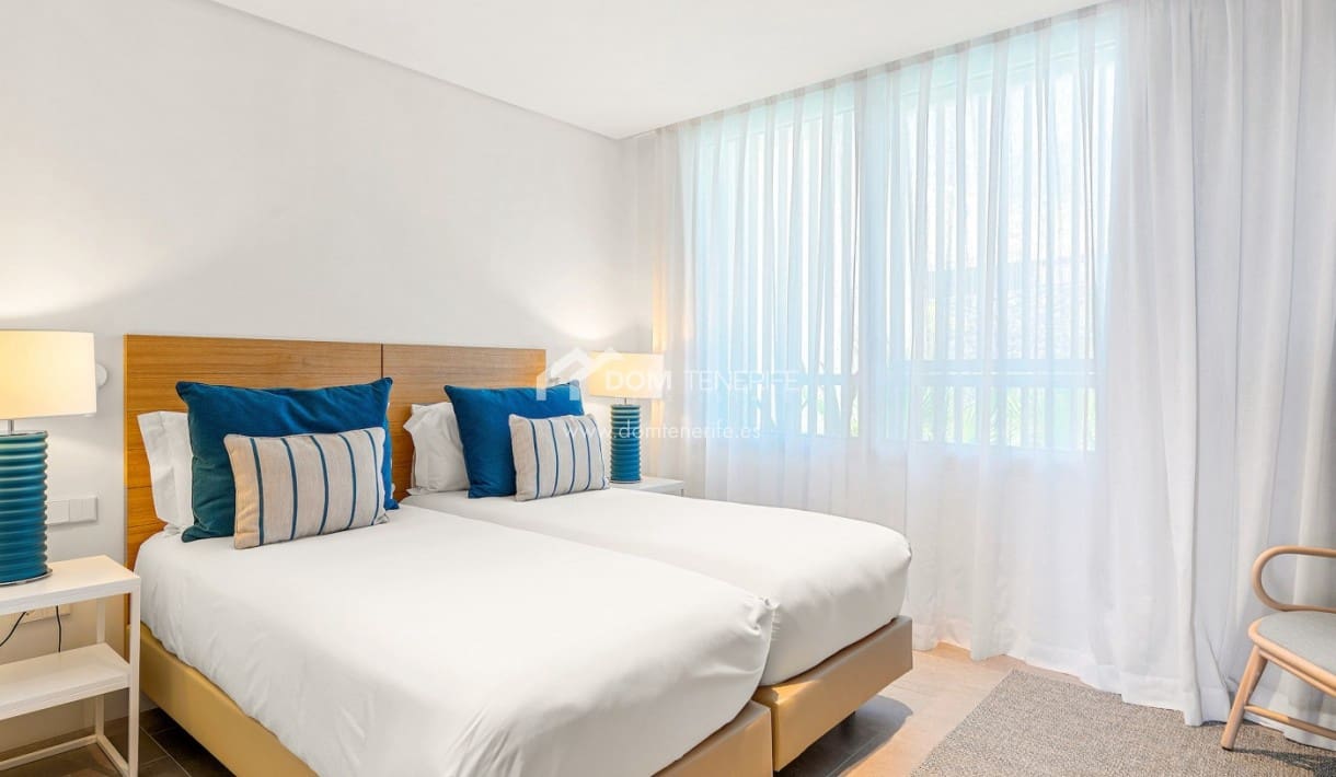 2 makuuhuone Huoneisto myytävänä paikassa Guia de Isora mukana uima-altaan - 1 095 000 € (Ref: 9334227)