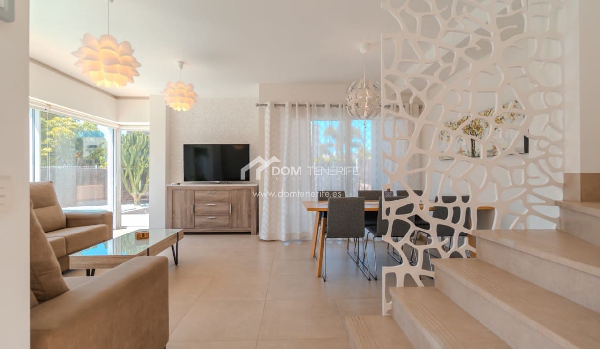 3 sovrum Villa till salu i Playa Paraiso med pool garage - 1 175 000 € (Ref: 9340366)