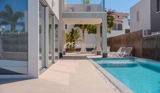 3 sovrum Villa till salu i Playa Paraiso, Adeje med pool garage - 1 175 000 € (Ref: 9340366)