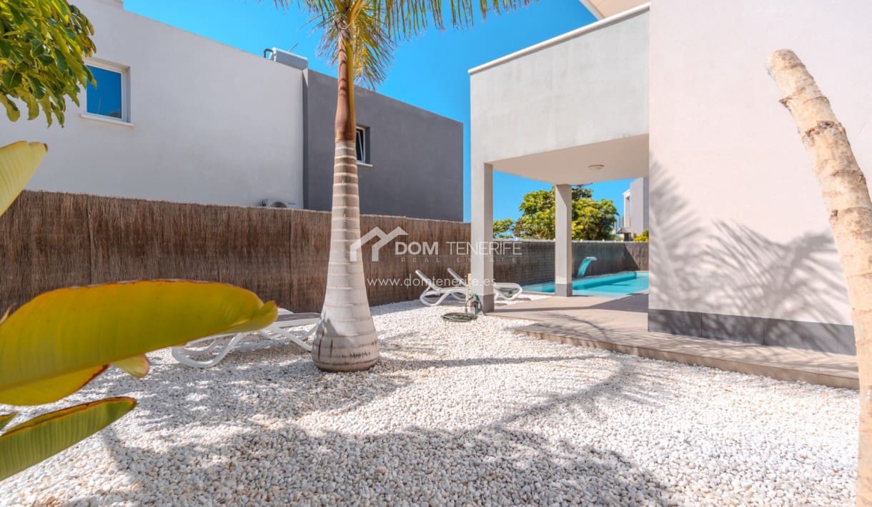 3 sovrum Villa till salu i Playa Paraiso med pool garage - 1 175 000 € (Ref: 9340366)