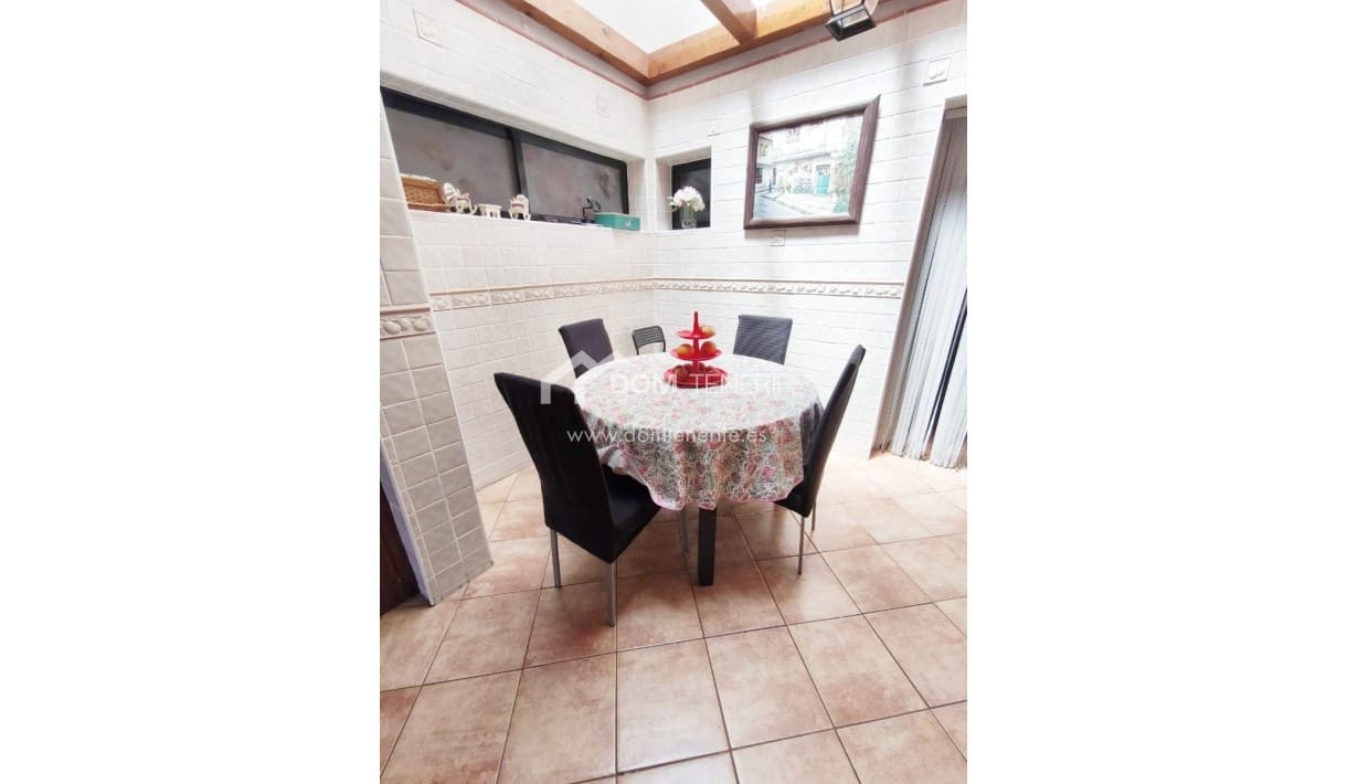 3 sovrum Hus till salu i Adeje - 550 000 € (Ref: 9340367)