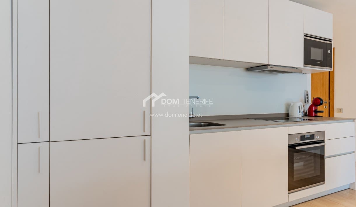 2 chambre Appartement à vendre à Adeje avec piscine - 295 000 € (Ref: 9345200)