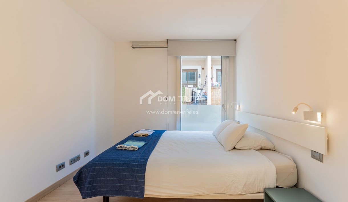 2 chambre Appartement à vendre à Adeje avec piscine - 295 000 € (Ref: 9345200)