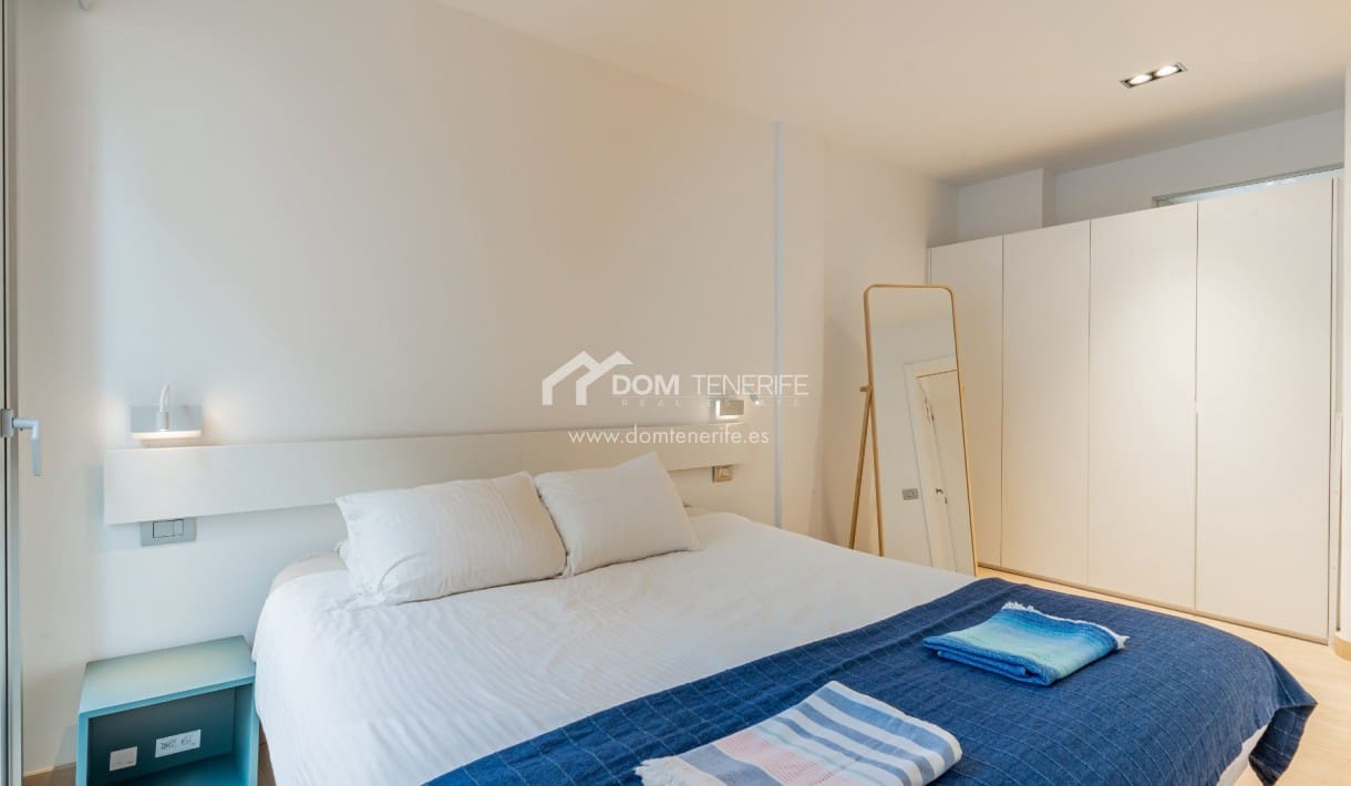 2 chambre Appartement à vendre à Adeje avec piscine - 295 000 € (Ref: 9345200)