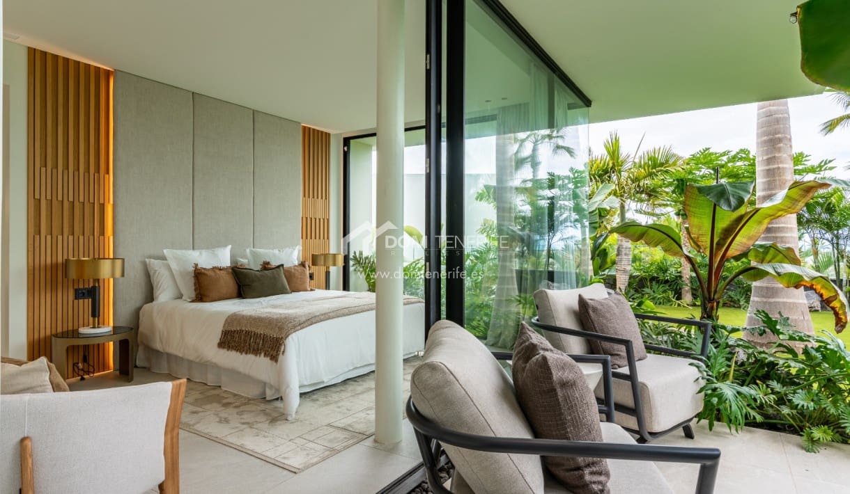 4 makuuhuone Huvila myytävänä paikassa Guia de Isora mukana uima-altaan 
autotalli - 4 290 000 € (Ref: 9374564)