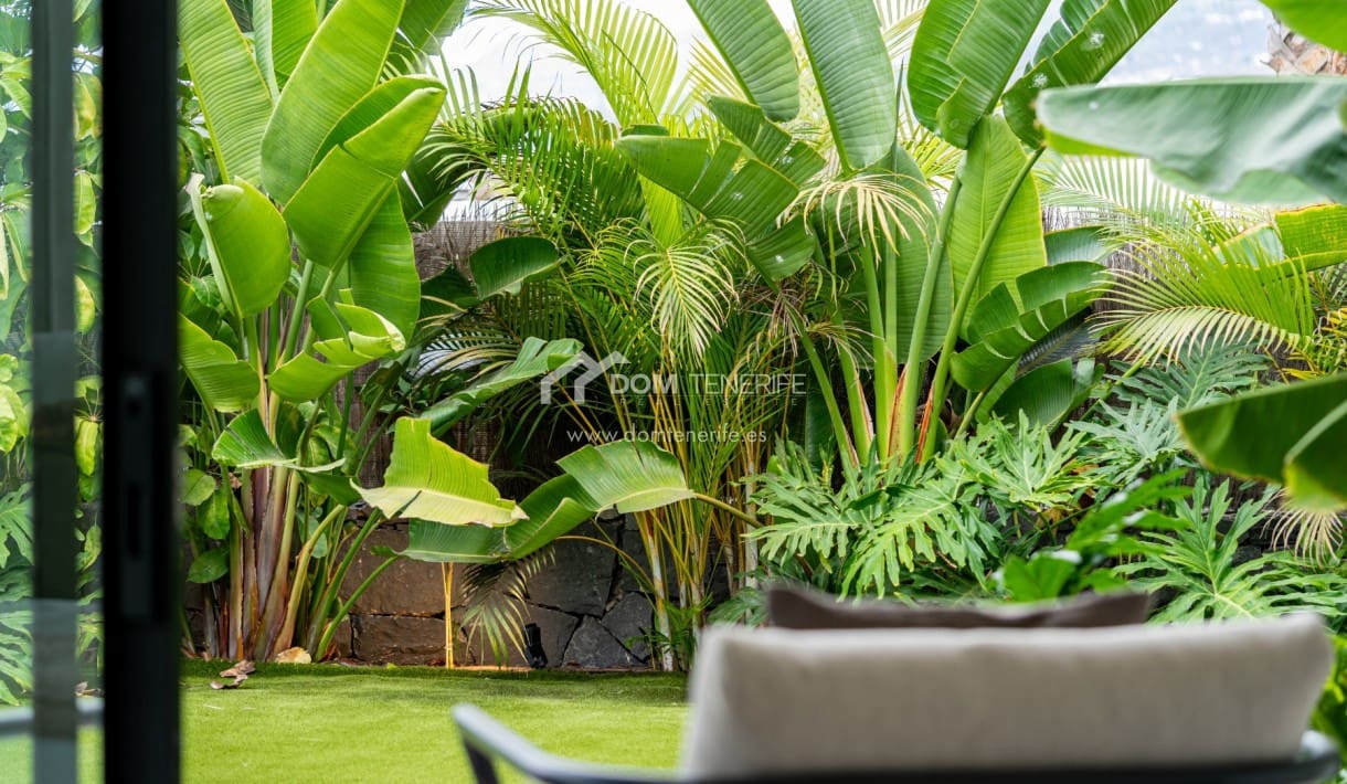 4 makuuhuone Huvila myytävänä paikassa Guia de Isora mukana uima-altaan 
autotalli - 4 290 000 € (Ref: 9374564)