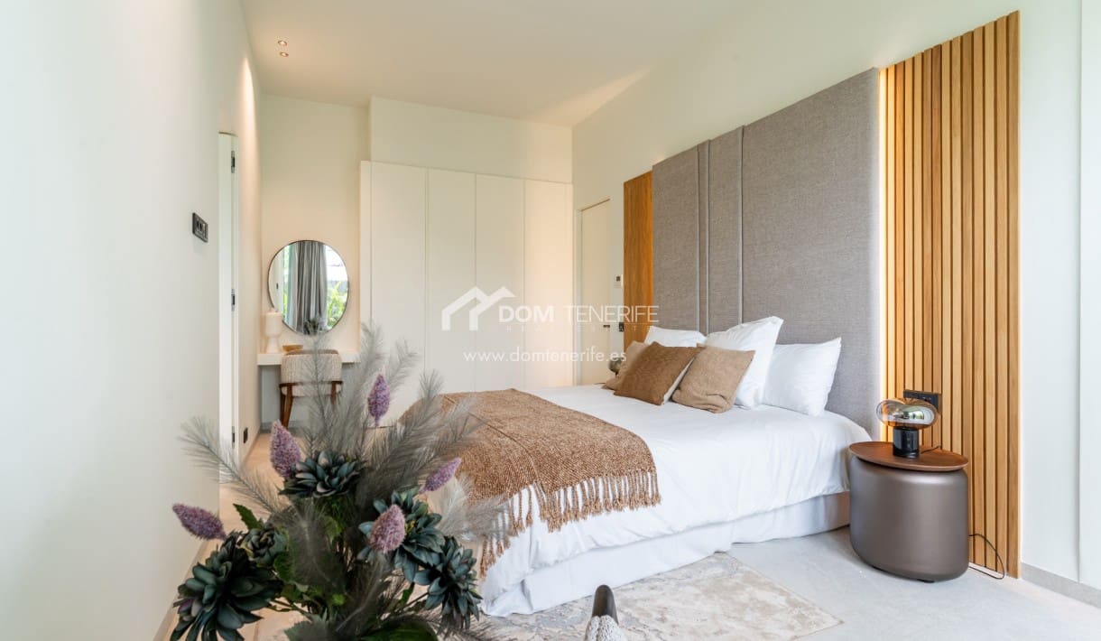 4 makuuhuone Huvila myytävänä paikassa Guia de Isora mukana uima-altaan 
autotalli - 4 290 000 € (Ref: 9374564)