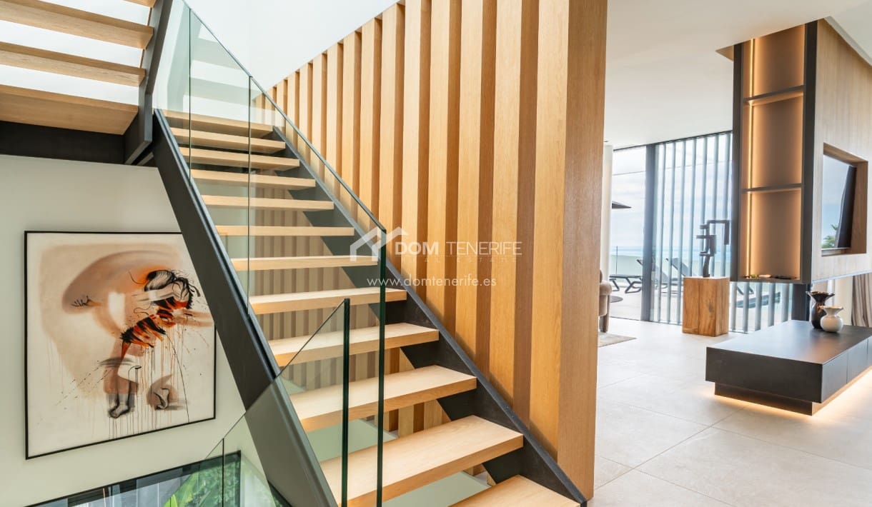 4 makuuhuone Huvila myytävänä paikassa Guia de Isora mukana uima-altaan 
autotalli - 4 290 000 € (Ref: 9374564)