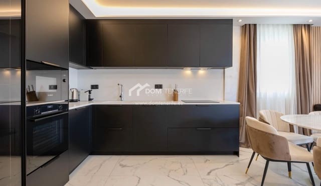 3 chambre Villa/Maison à vendre à Amarilla Golf, San Miguel de Abona avec piscine garage - 690 000 € (Ref: 9389842)