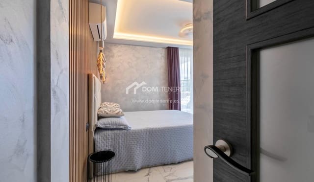 3 chambre Villa/Maison à vendre à Amarilla Golf, San Miguel de Abona avec piscine garage - 690 000 € (Ref: 9389842)