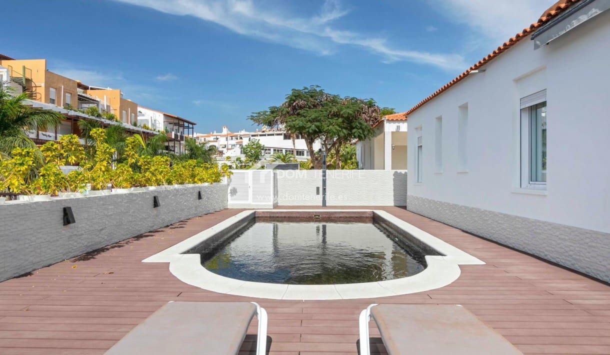 3 Zimmer Villa zu verkaufen in Amarilla Golf mit Pool Garage - 690.000 € (Ref: 9389842)