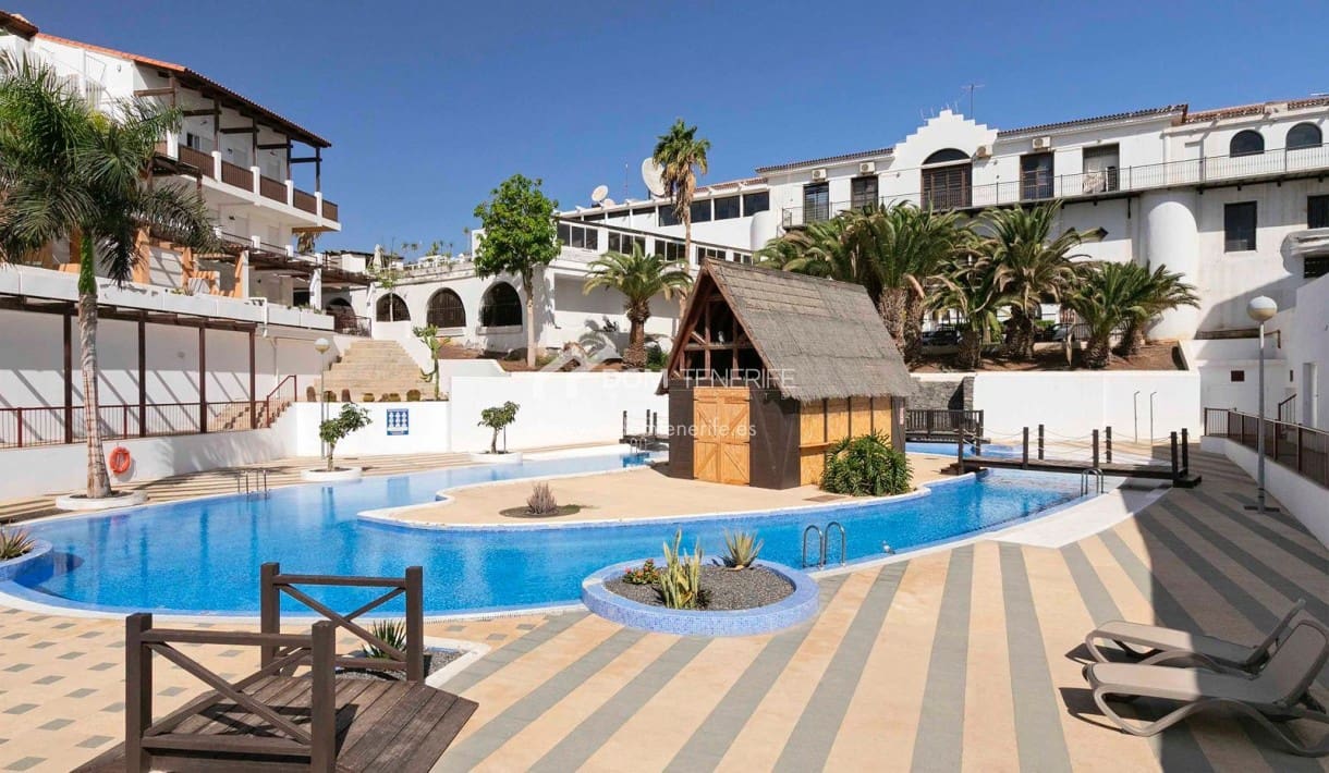 3 Zimmer Villa zu verkaufen in Amarilla Golf mit Pool Garage - 690.000 € (Ref: 9389842)