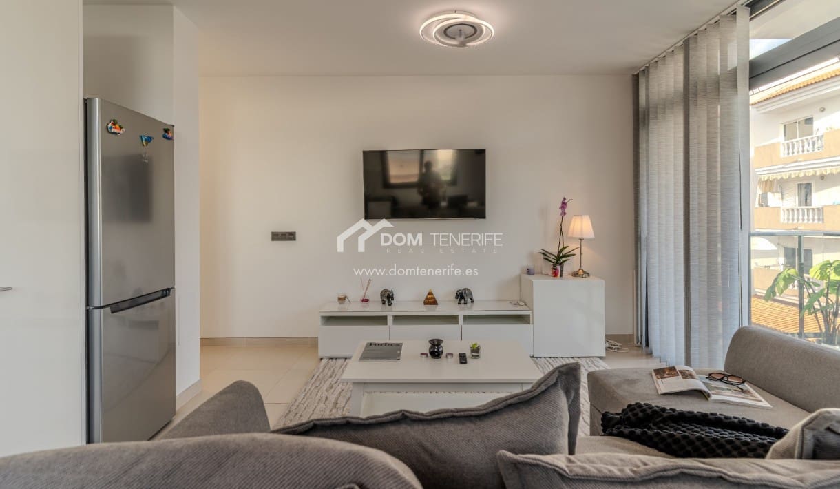 2 soverom Leilighet til salgs i Adeje med svømmebasseng - € 330 000 (Ref: 9395543)