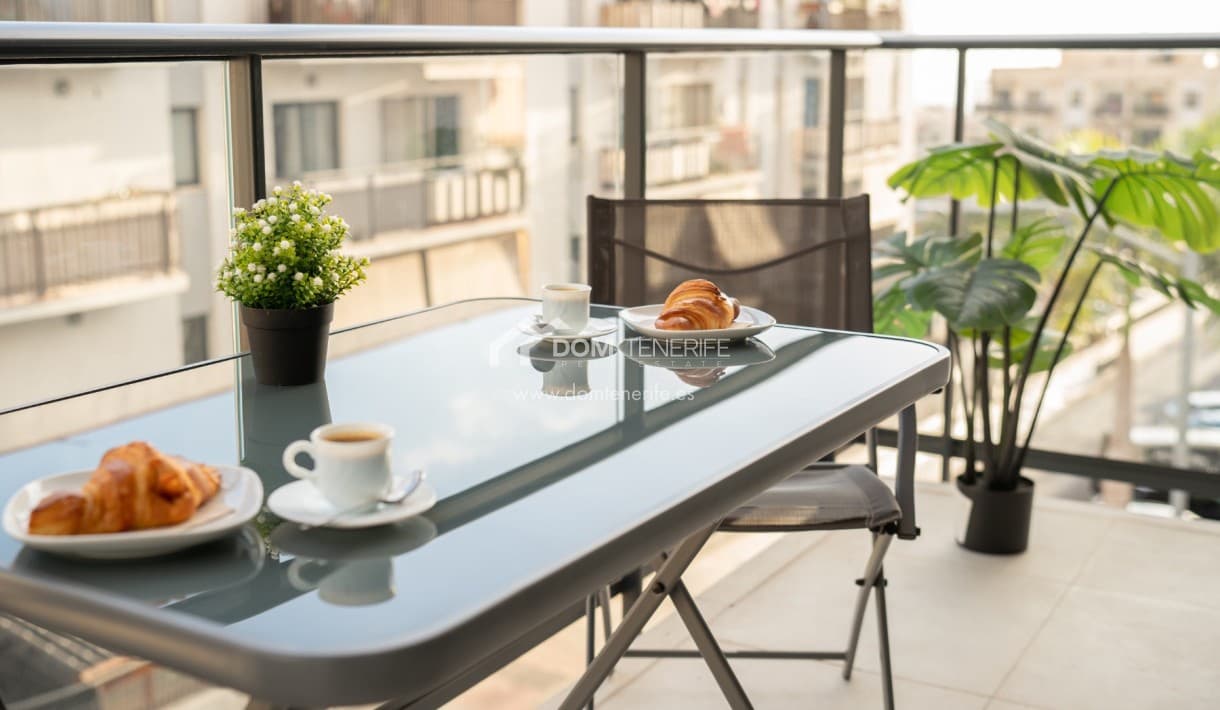 2 soverom Leilighet til salgs i Adeje med svømmebasseng - € 330 000 (Ref: 9395543)