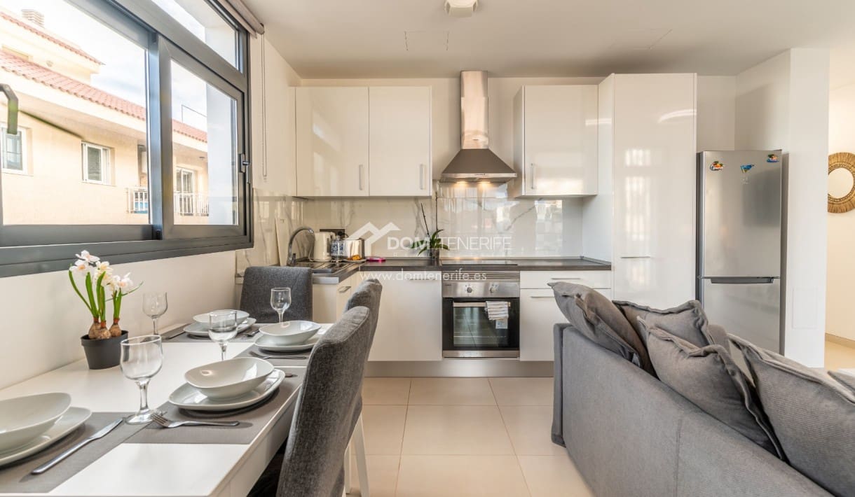 2 soverom Leilighet til salgs i Adeje med svømmebasseng - € 330 000 (Ref: 9395543)