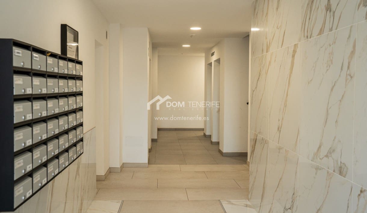 2 soverom Leilighet til salgs i Adeje med svømmebasseng - € 330 000 (Ref: 9395543)