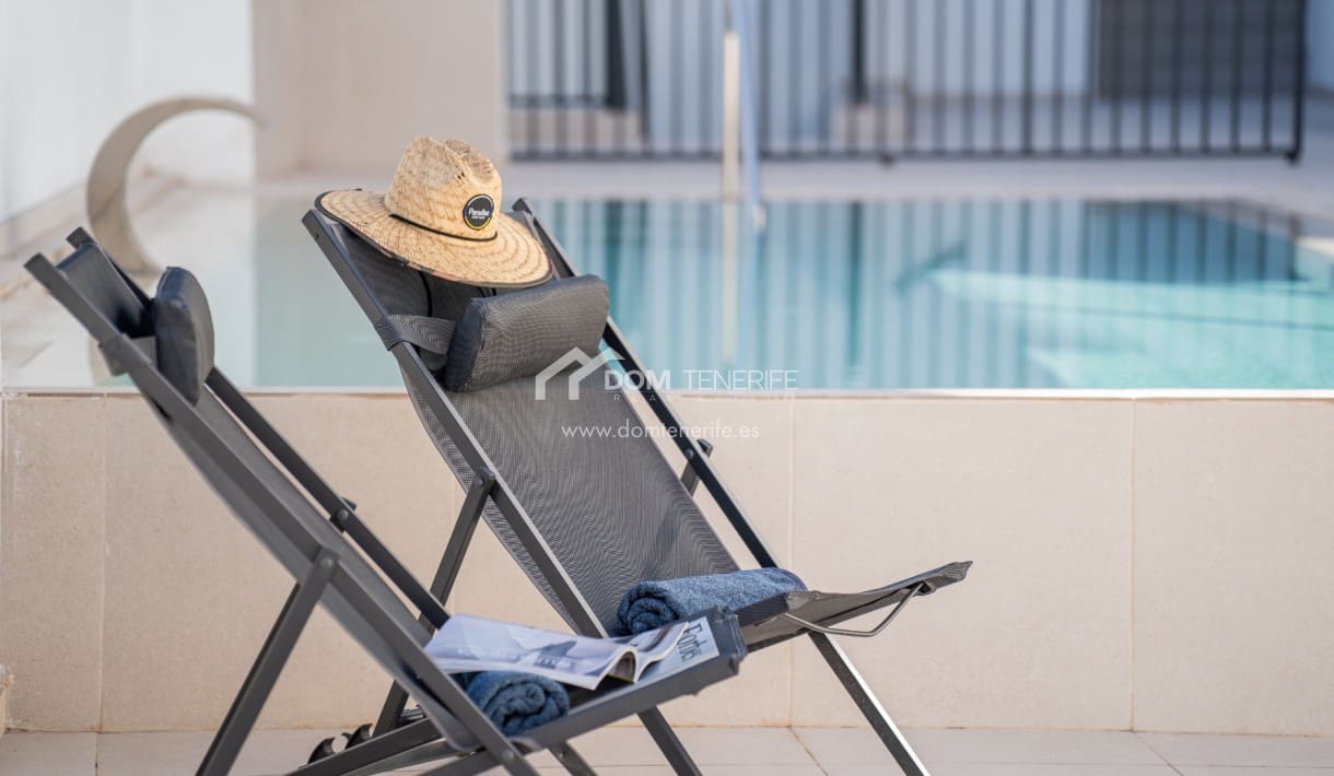 2 soverom Leilighet til salgs i Adeje med svømmebasseng - € 330 000 (Ref: 9395543)