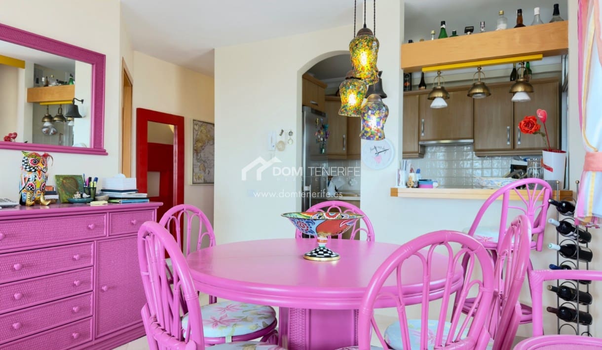 3 makuuhuone Huoneisto myytävänä paikassa La Caleta Adeje mukana uima-altaan 
autotalli - 790 000 € (Ref: 9397957)