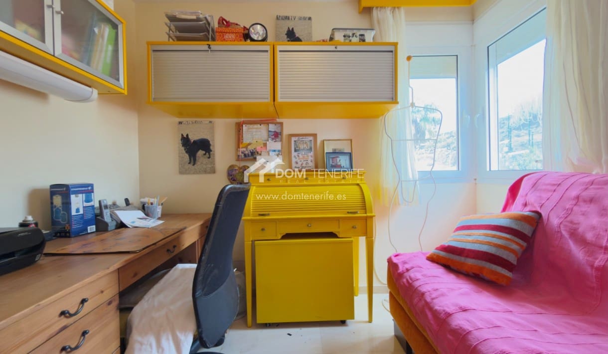 3 makuuhuone Huoneisto myytävänä paikassa La Caleta Adeje mukana uima-altaan 
autotalli - 790 000 € (Ref: 9397957)