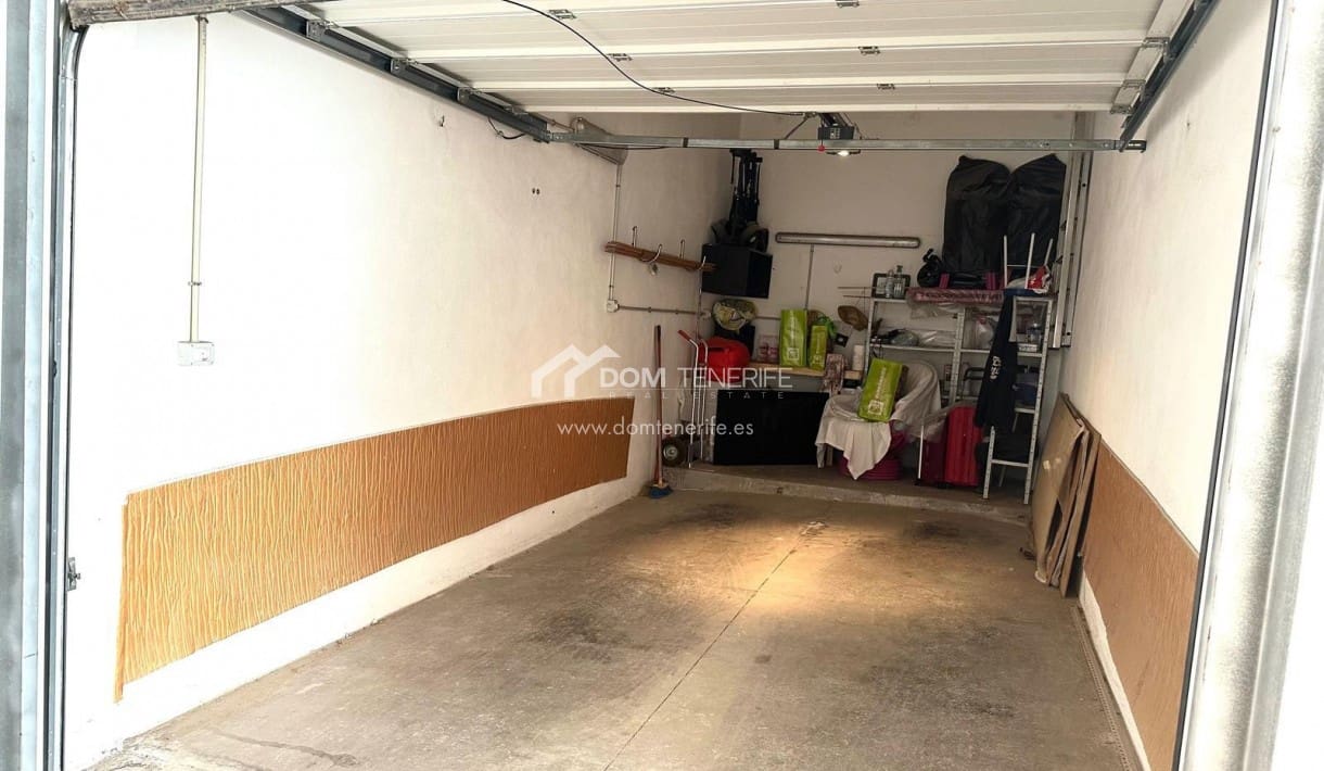 3 makuuhuone Huoneisto myytävänä paikassa La Caleta Adeje mukana uima-altaan 
autotalli - 790 000 € (Ref: 9397957)